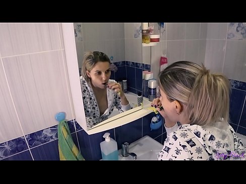 ❤️ Mae darnia gyda ifanc mewn pyjamas yn dod i ben cum llafar yn ass - letty du ️ Fideo ffwc ar cy.sexuria-net.ru